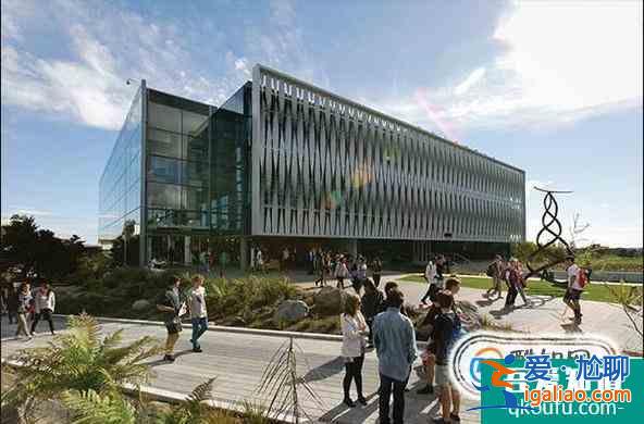 2017年英國留學： 利物浦約翰摩爾斯大學世界排名及優勢專業排名解析？