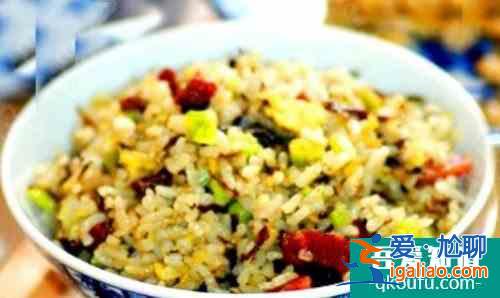 電飯鍋?zhàn)鎏厣易酗?非常美味香醇？