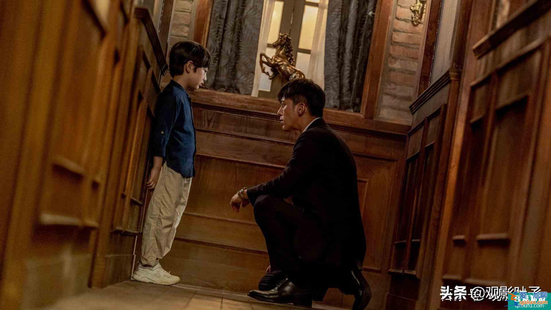 《失蹤：他們存在過》：手機錄像不？一不小心就開了陰陽眼的那種？