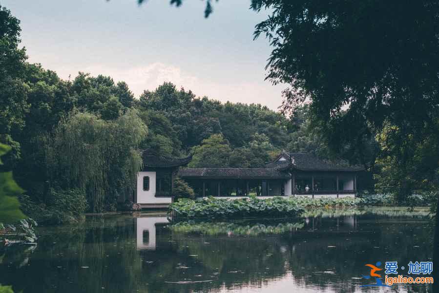 杭州西湖十大景點(diǎn)是什么，杭州西湖有哪些景點(diǎn)，杭州西湖著名的景點(diǎn)？
