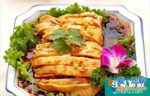 九個步驟教會你重慶口水雞的做法? 九個步驟教會你重慶口水雞的做法?