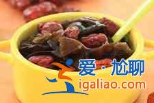 黑木耳紅棗湯？
