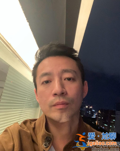 汪小菲自爆確診新冠 頭發凌亂胡子拉碴 虛弱憔悴讓人擔憂