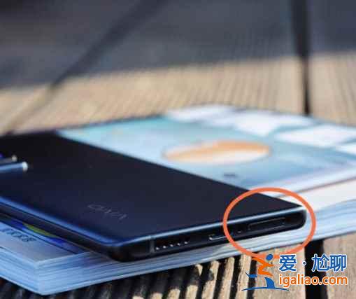 vivox60電話卡怎么放？