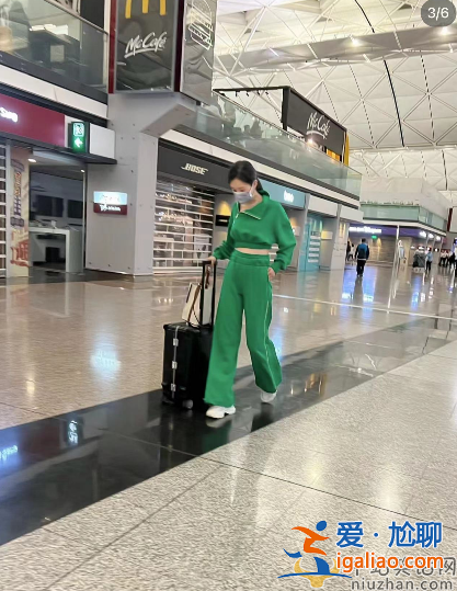 王石妻子田樸珺與大叔合影惹爭議!蜂腰翹臀太吸睛,網友留言不堪入目 王石妻子田樸珺與大叔合影惹爭議!蜂腰翹臀太吸睛,網友留言不堪入目