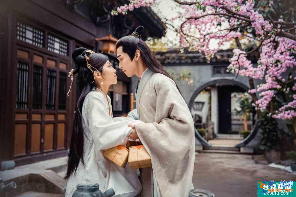 《偷心畫師》定檔9月16日 寄情于你海報(bào)鮮明展現(xiàn)角色性格? 《偷心畫師》定檔9月16日 寄情于你海報(bào)鮮明展現(xiàn)角色性格?