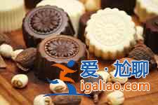 家庭自制月餅? 家庭自制月餅?