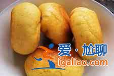 玉米面餅的做法? 玉米面餅的做法?