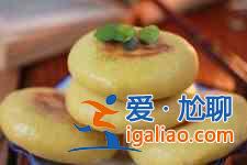 玉米面餅的做法? 玉米面餅的做法?