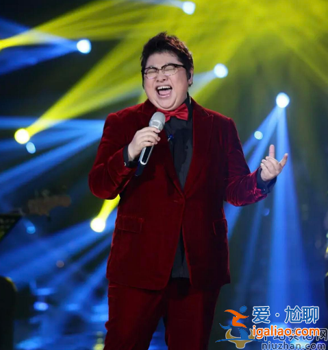 韓紅自爆感染新冠三天!發(fā)型凌亂黑眼圈明顯 暴瘦臉小尖下巴搶鏡 韓紅自爆感染新冠三天!發(fā)型凌亂黑眼圈明顯 暴瘦臉小尖下巴搶鏡