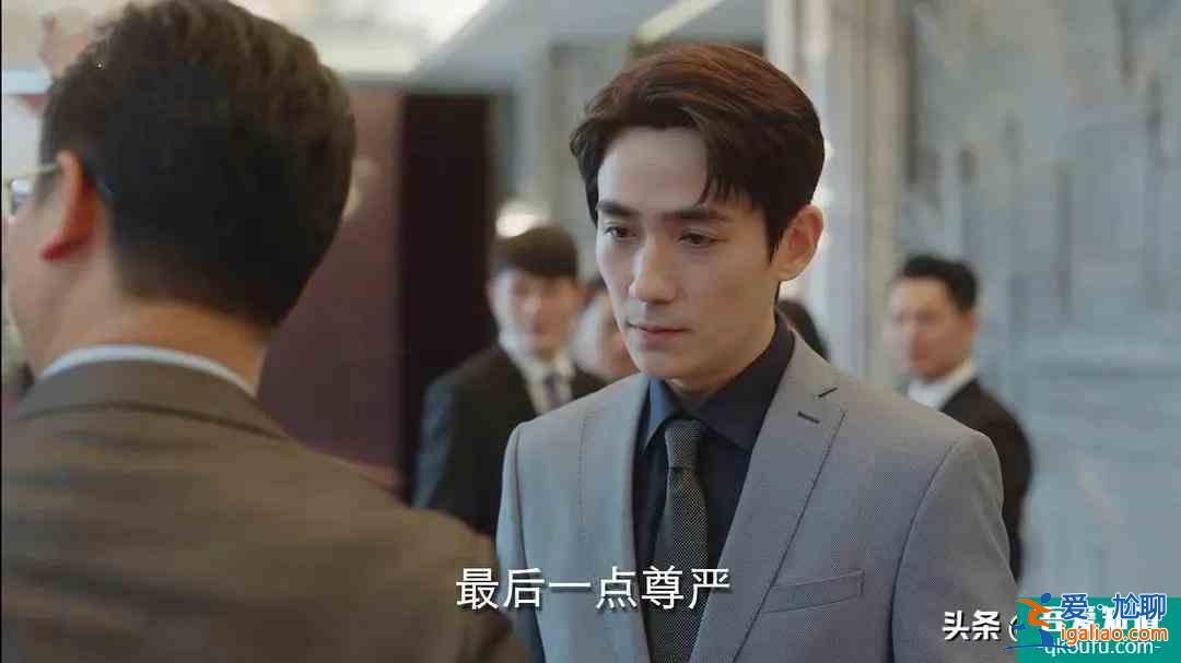 劉詩詩朱一龍《親愛的自己》：感情、職場一團糟，又扎30歲的心？