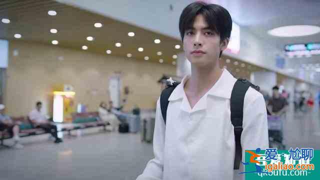 《以家人之名》:別再罵凌霄了,他的懦弱,才是生活真相? 《以家人之名》:別再罵凌霄了,他的懦弱,才是生活真相?