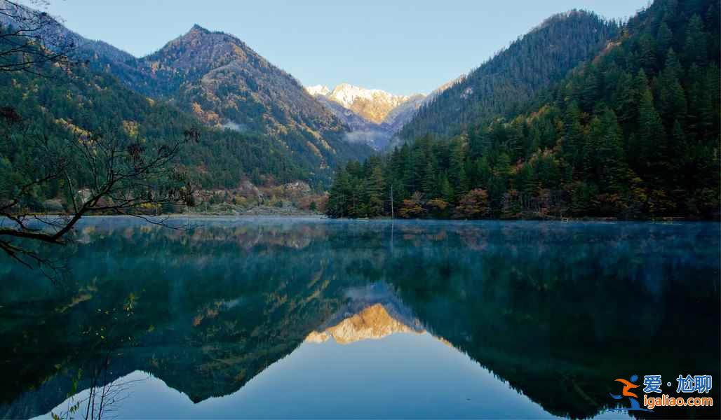 【10月去九寨溝】10月份去九寨溝好玩嗎，九寨溝10月份去好嗎？