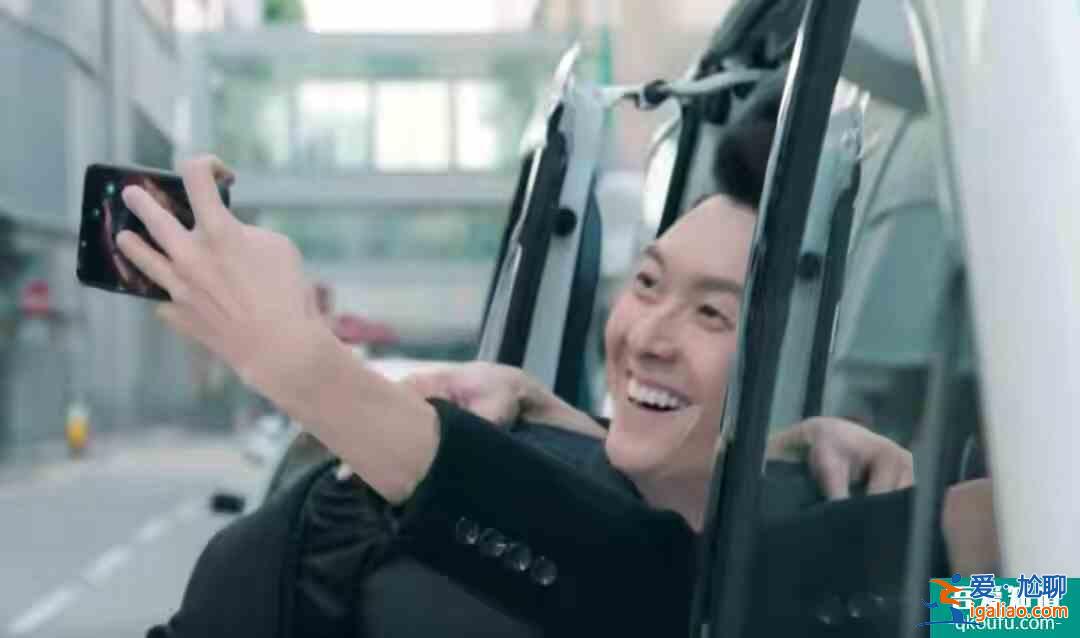 反黑路人甲：“發哥”竟是他，天天這樣撒狗糧好嗎？坐等你倆反目？