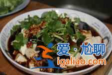 松花蛋拌豆腐？
