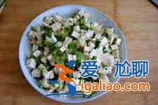 小蔥拌豆腐的做法? 小蔥拌豆腐的做法?