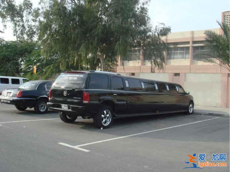 迪拜街頭的豪車，真是叼炸天！？