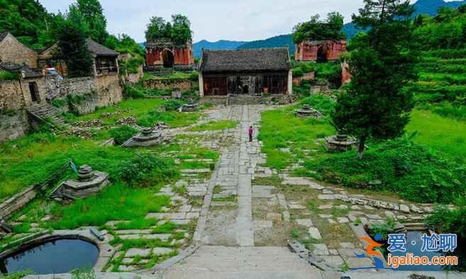 武當(dāng)山:亙古無(wú)雙勝境,天下第一仙山? 武當(dāng)山:亙古無(wú)雙勝境,天下第一仙山?