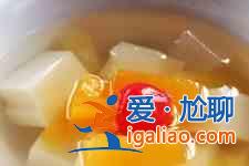 杏仁豆腐? 杏仁豆腐?