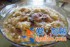 酸菜燉粉條的做法？