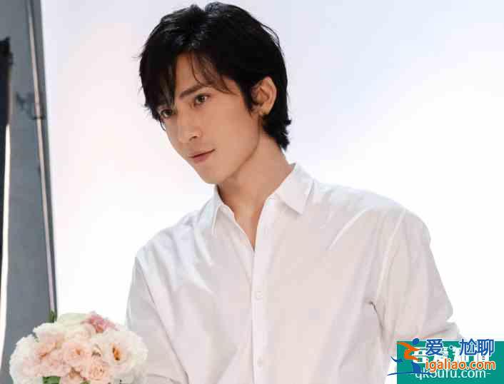 《平凡的榮耀》開播，井柏然幫兄弟宣傳，我卻留意高圓圓“撒糖”？