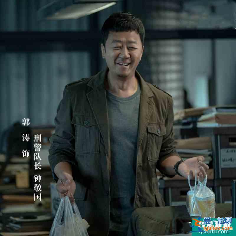 懸疑爆款《摩天大樓》，完成一次電影院里做不了的實驗？