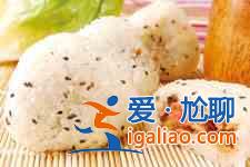 日式飯團(tuán)的做法？