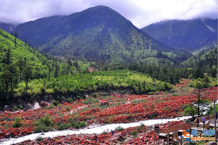 世界第一紅石灘：絕美海螺溝？