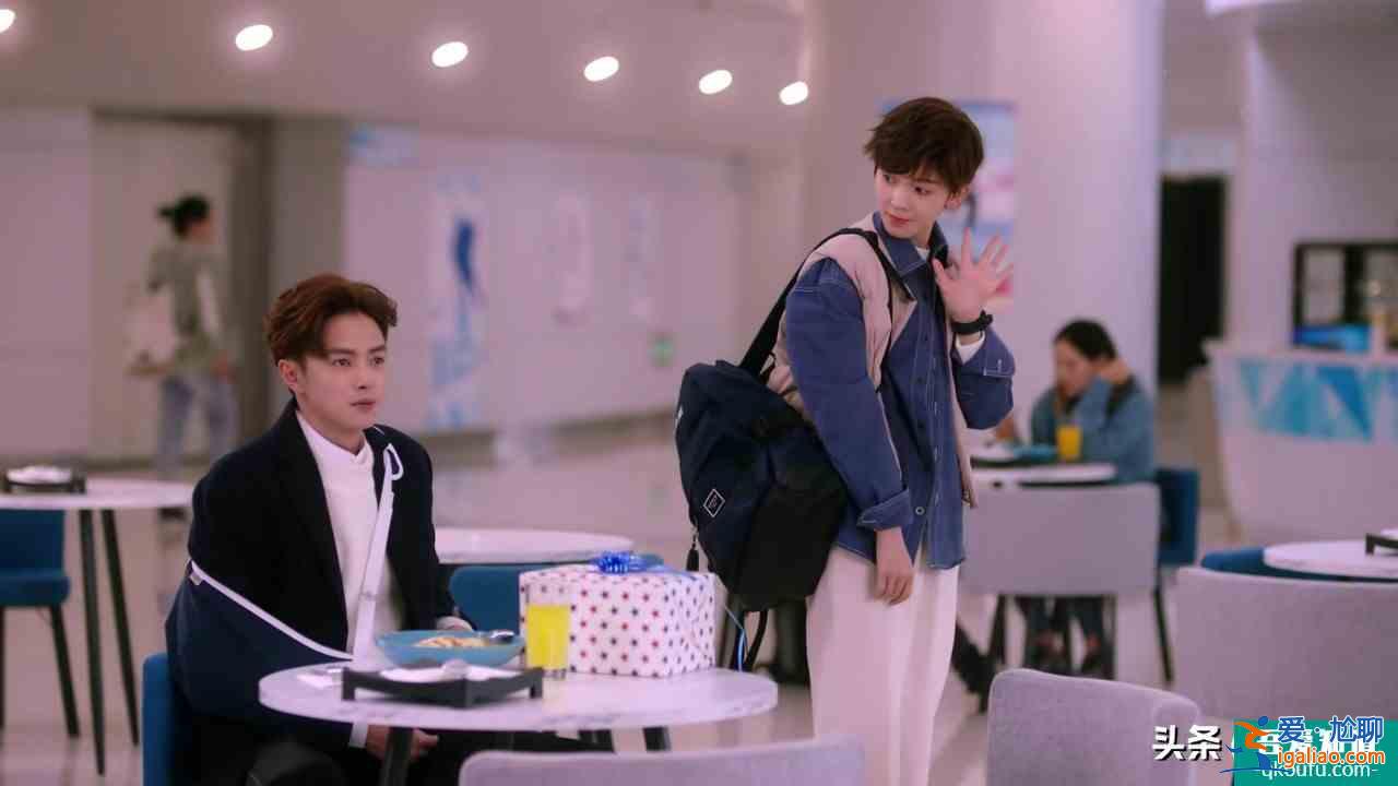 《穿盔甲的少女》反套路甜寵劇，男主是憋屈小媳婦，愛(ài)撒嬌愛(ài)假笑？