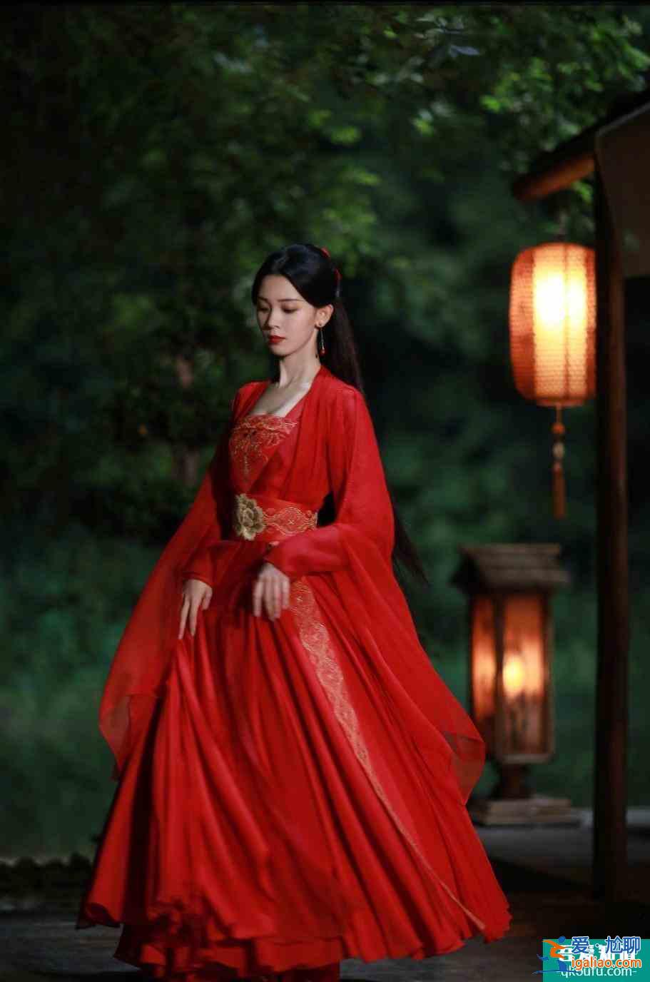 《少女大人》和《穿盔甲的少女》兩部劇在熱播，陳瑤終于要火了？？
