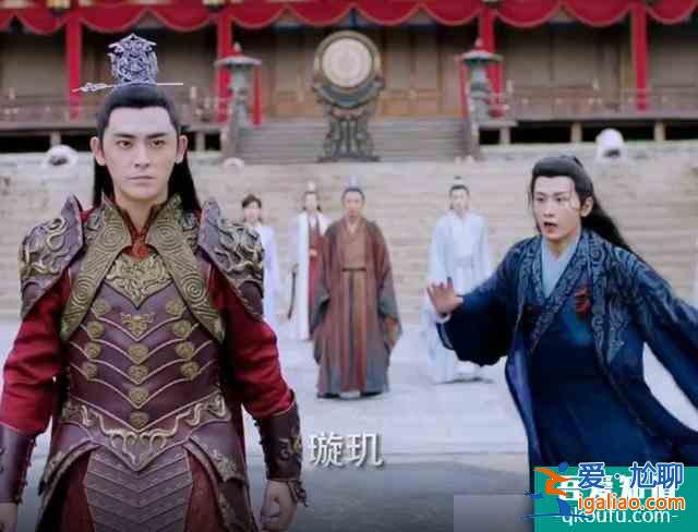 《琉璃》璇璣為何前面那么保護琉璃盞，后面卻為了司鳳去打破？？