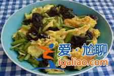 蒜薹炒雞蛋? 蒜薹炒雞蛋?
