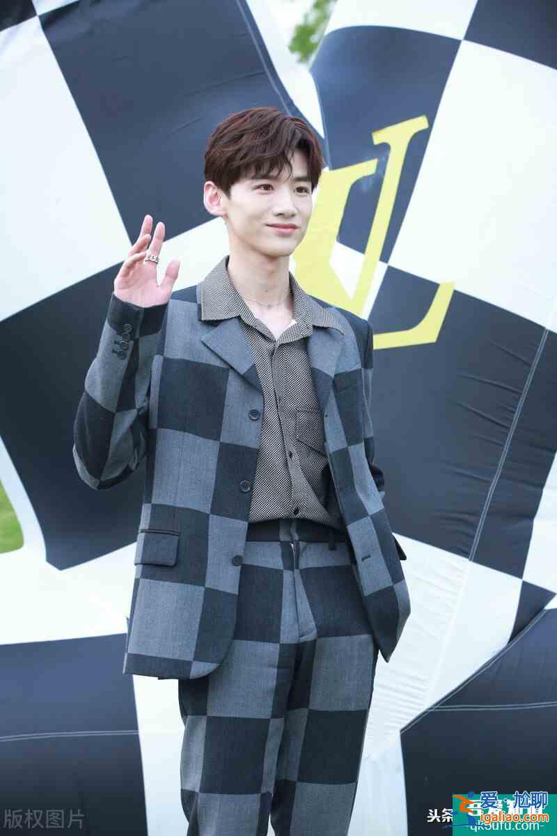 《平凡的榮耀》終來襲,白敬亭喬欣化身實(shí)習(xí)生,趙又廷變職場(chǎng)導(dǎo)師? 《平凡的榮耀》終來襲,白敬亭喬欣化身實(shí)習(xí)生,趙又廷變職場(chǎng)導(dǎo)師?