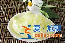 做水果沙拉? 做水果沙拉?