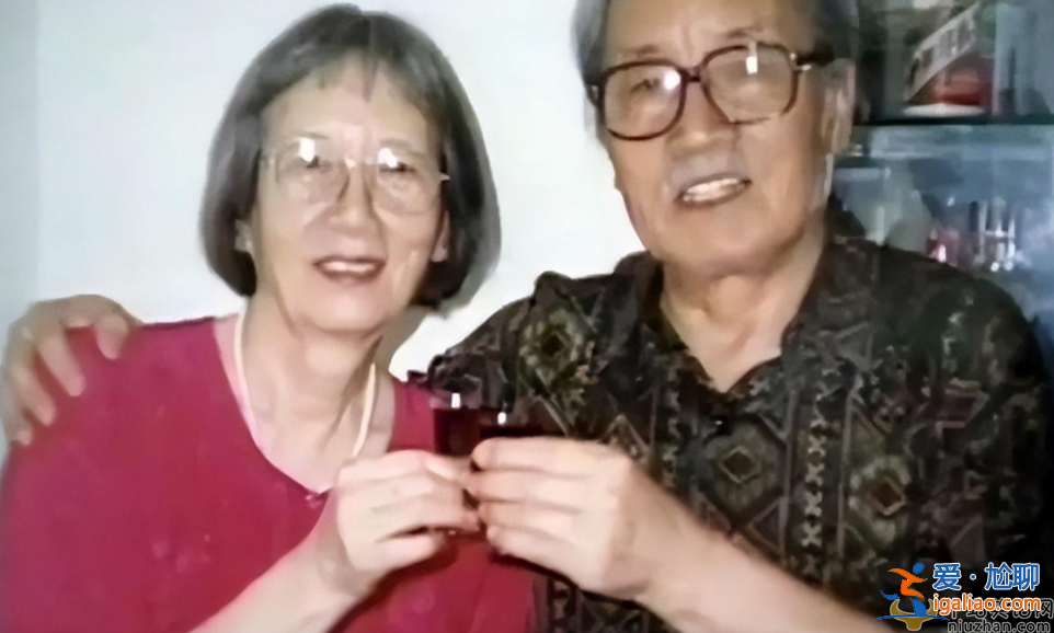 葛優母親施文心去世，享壽94歲，去世原因引猜疑