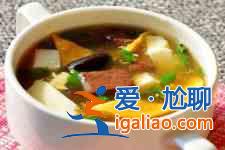 鴨血豆腐？