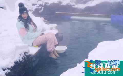 冬季富良野還能這么玩！滑雪玩雪雪橇狗，冰城冰釣熱氣球？