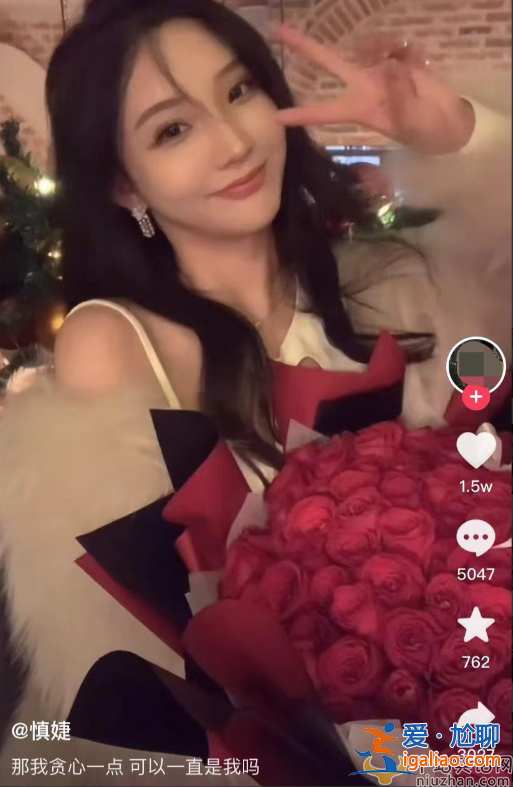 王思聰新戀情曝光!與女友牽手逛街坐豪車回家，現(xiàn)場曝光膩歪甜蜜