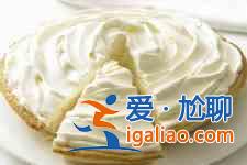 蛋糕上的奶油怎么做？