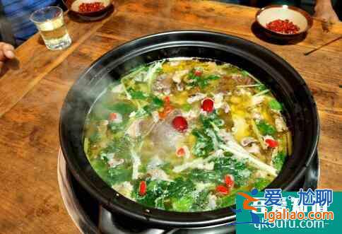 樂山楊氏蹺腳牛肉旗艦店盛裝開業！老食客結隊前來捧場？