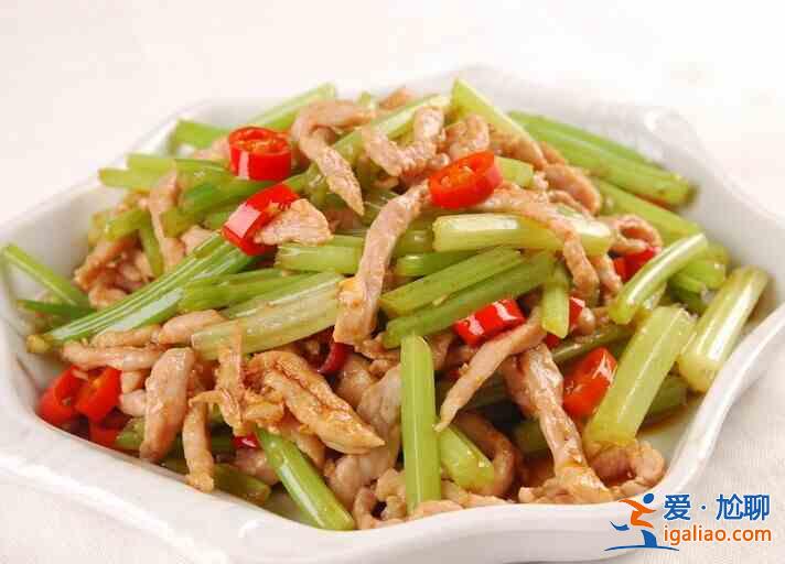 芹菜炒肉絲的做法? 芹菜炒肉絲的做法?