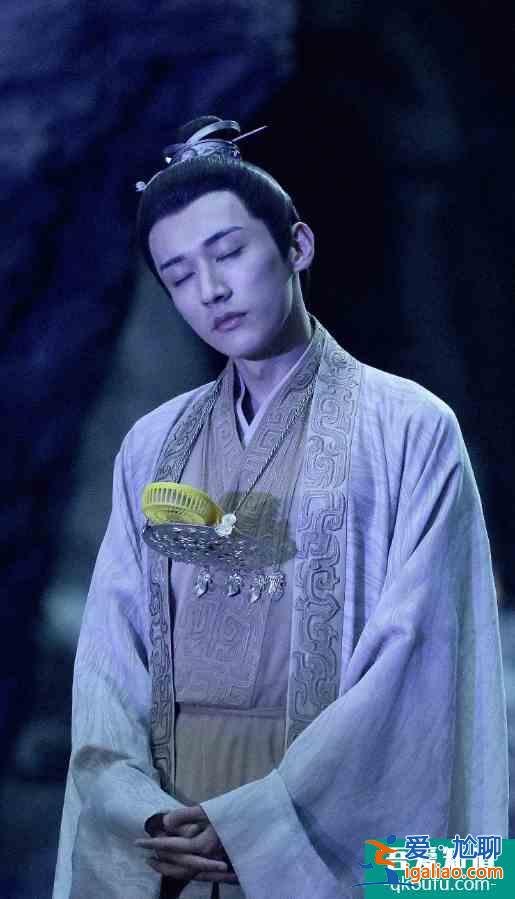 《琉璃》：都被昊辰師兄氣慘了！網友發出P圖表情包，終于解氣了？