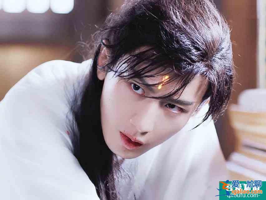 袁冰妍和成毅因《琉璃》大火，男主資源不斷，女主卻只能客串？？