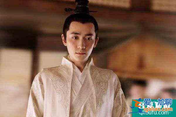朱一龍、劉詩詩新劇《親愛的自己》定檔，神仙顏值，劇情又燃又甜？