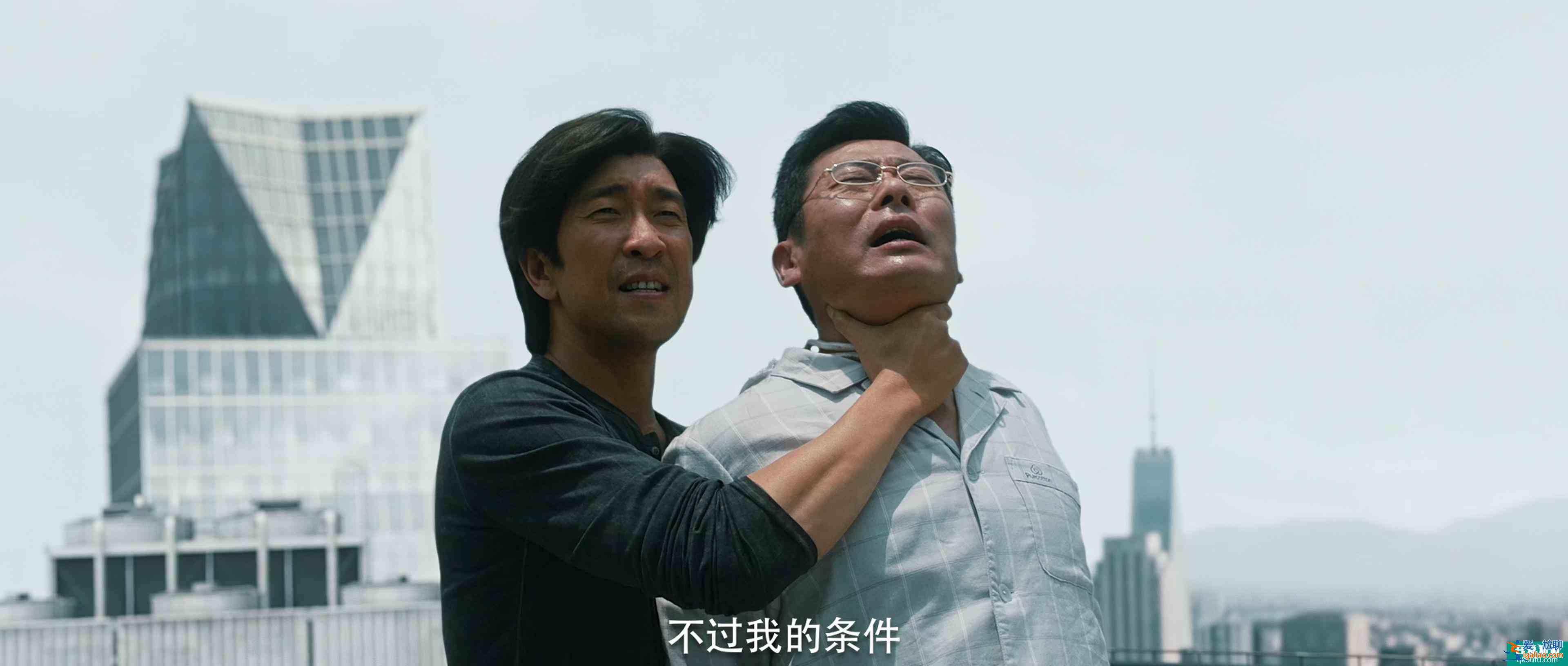 「在劫難逃」懸疑跨界玩科幻，硬漢混搭小鮮肉，鹿晗這次演技幾分？