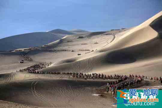 甘肅敦煌旅游持續“井噴” 游客人數達歷史新高峰? 甘肅敦煌旅游持續“井噴” 游客人數達歷史新高峰?