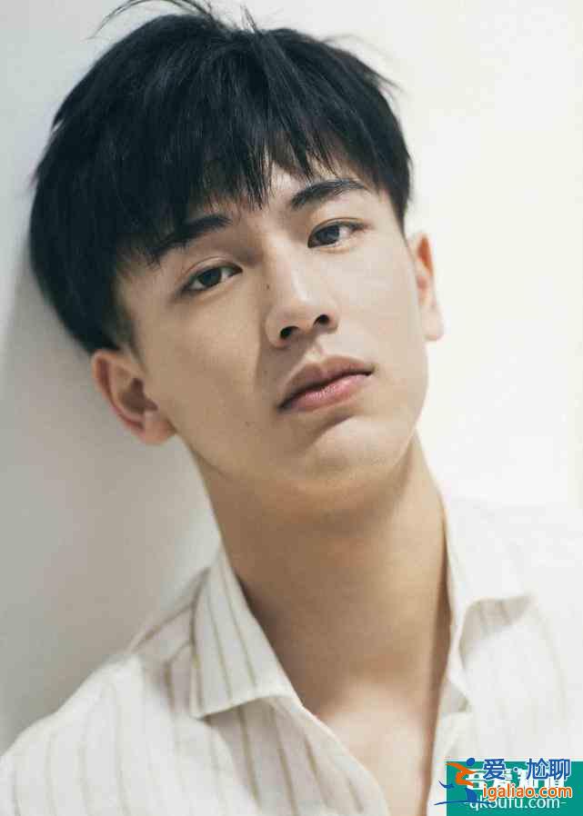 陳瑤搭檔新人出演《少女大人》，網紅校草配蘿莉美人，顏值滿分？