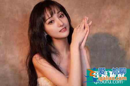 鄭爽否認1.6億片酬張恒發文回懟 她和吳亦凡還真是難兄難妹啊？