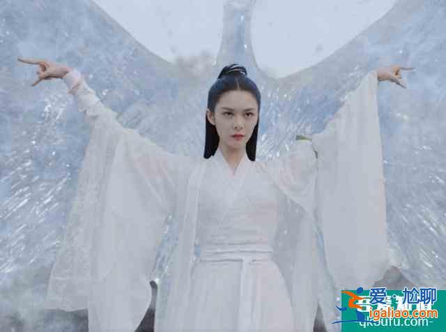 且聽鳳鳴：左青鸞使出冰鸞，卻忘了冰怕火，鳳舞潛能激發瘋狂升級？