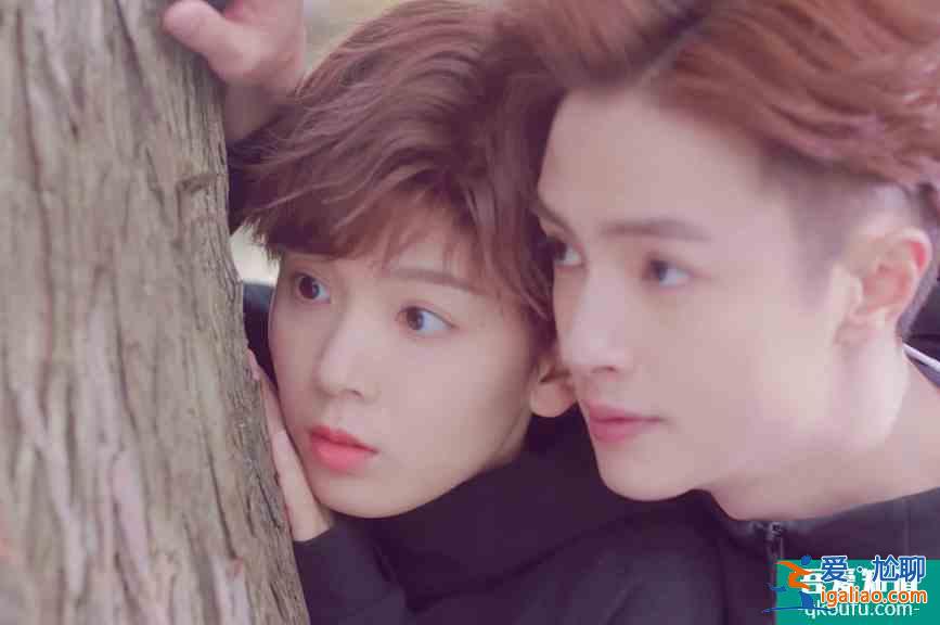 《穿盔甲的少女》殺出重圍,陳瑤搭檔官鴻再扮男裝,網友:齁甜? 《穿盔甲的少女》殺出重圍,陳瑤搭檔官鴻再扮男裝,網友:齁甜?